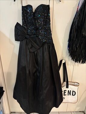 Scott McClintock Vintage Bow sequin strapless  Gown dress,10
